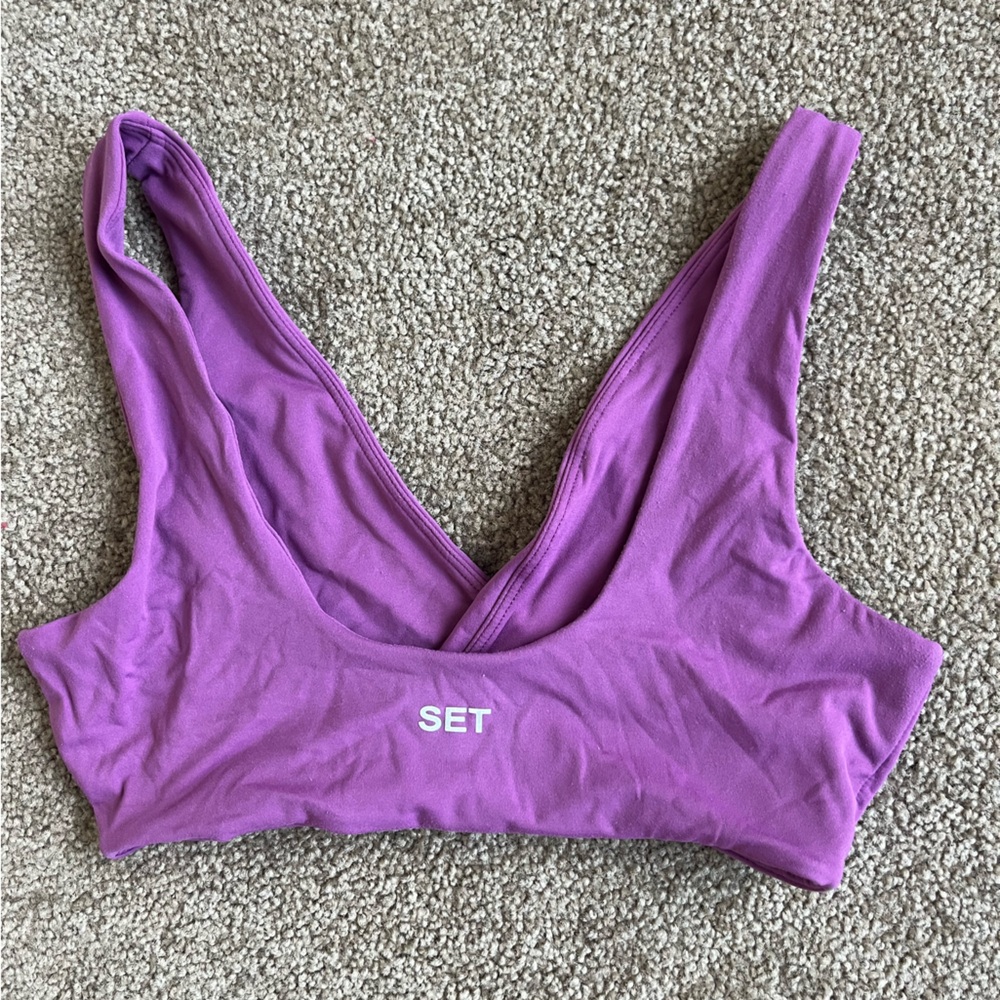 SET Active AirLuxe Sports Bra and Legging Set - Picture 2 of 8